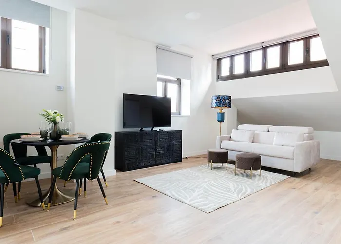 Suite 1907 Oviedo Collection